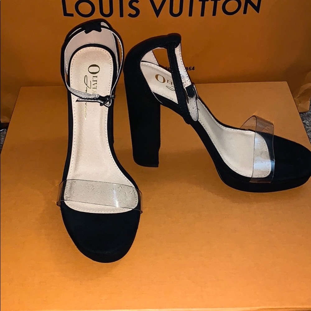 Miss Lola Black heels